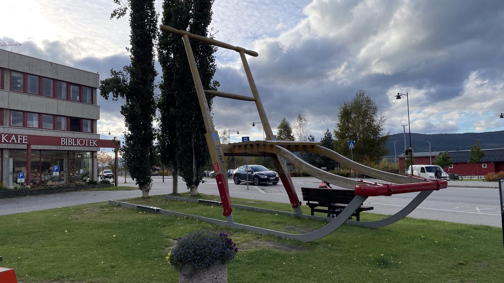 The World’s Second Biggest Kicksled